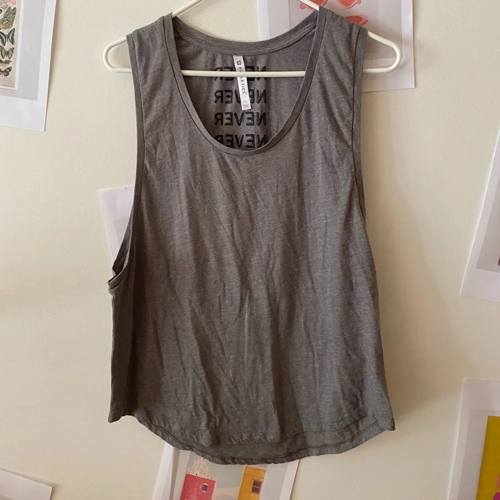 Fabletics Gray Tank Top - Picture 1 of 2
